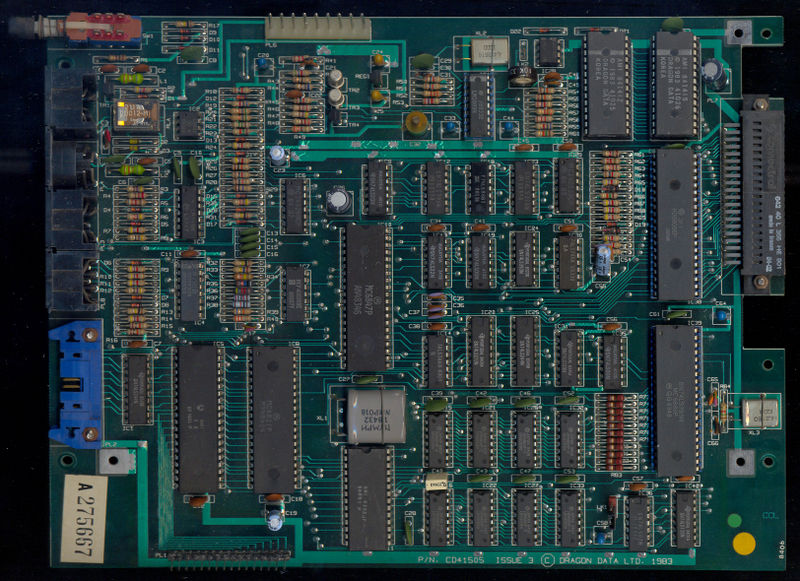 File:Dragon64 PCB Top (CD41505 Issue3).jpg
